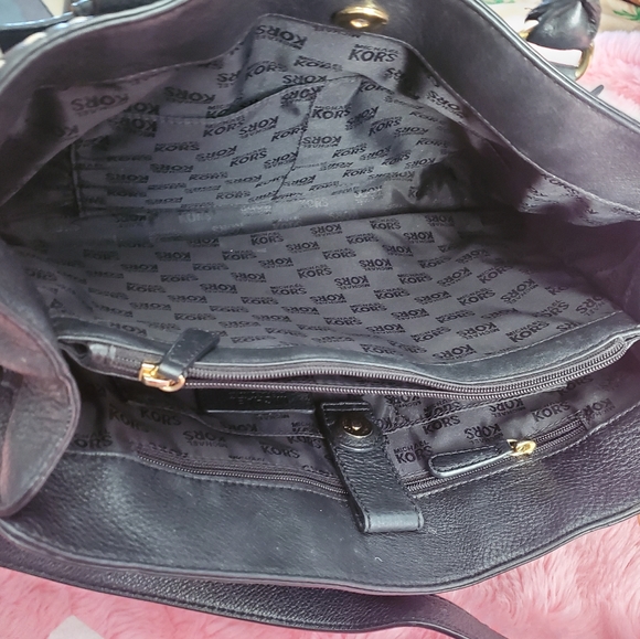 Michael Kors handbag - Picture 13 of 15